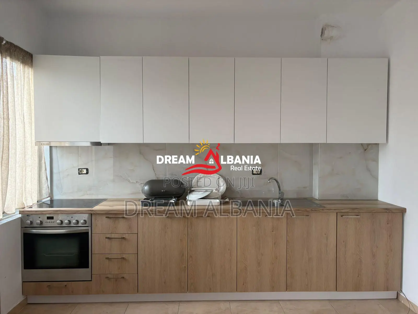 Jepet me qera Apartament 2+1 Rruga e Elbasanit prane pallatit te Briga