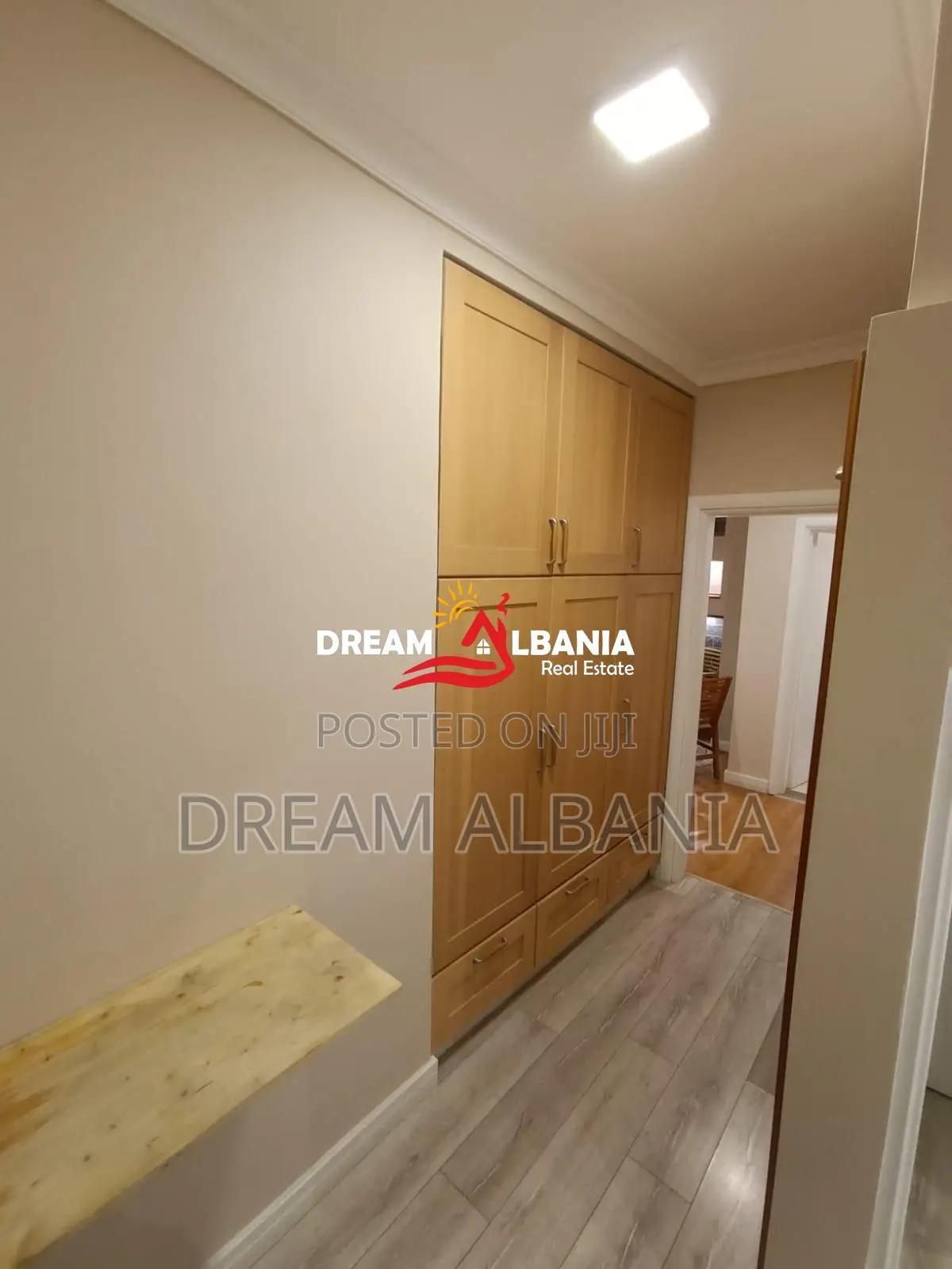 Apartment 2+1 Ne Shitje ne Qender afer 9 katsheve (Aktualisht 1+1 + Ga