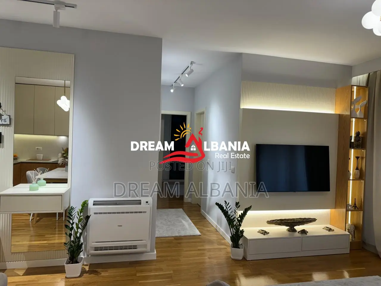 Jepet me qera apartament 1+1+ Post Parkimi tek Rruga e Barrikadave ID 