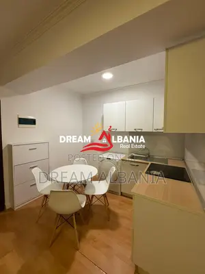 Jepet me qera apartament 2+1 ne zonen e Bllokut, Tirane (ID 42215594)