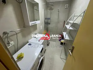 OKAZION Apartament 1+1 në Shitje në Don Bosko, prane Hotel Ferrarit, T