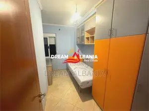 Apartament 2+1 me qera ne Ali Dem prane maternitetit te ri , Tirane (I