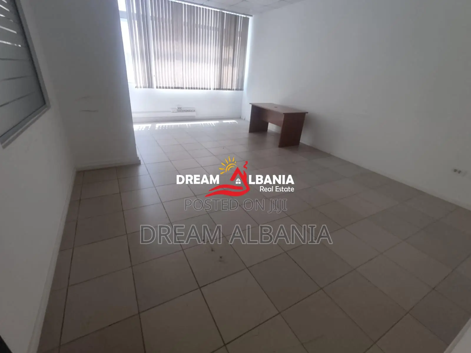 Jepet ambient biznesi me qera ne zonen e Bllokut prane Stadiumit Selma