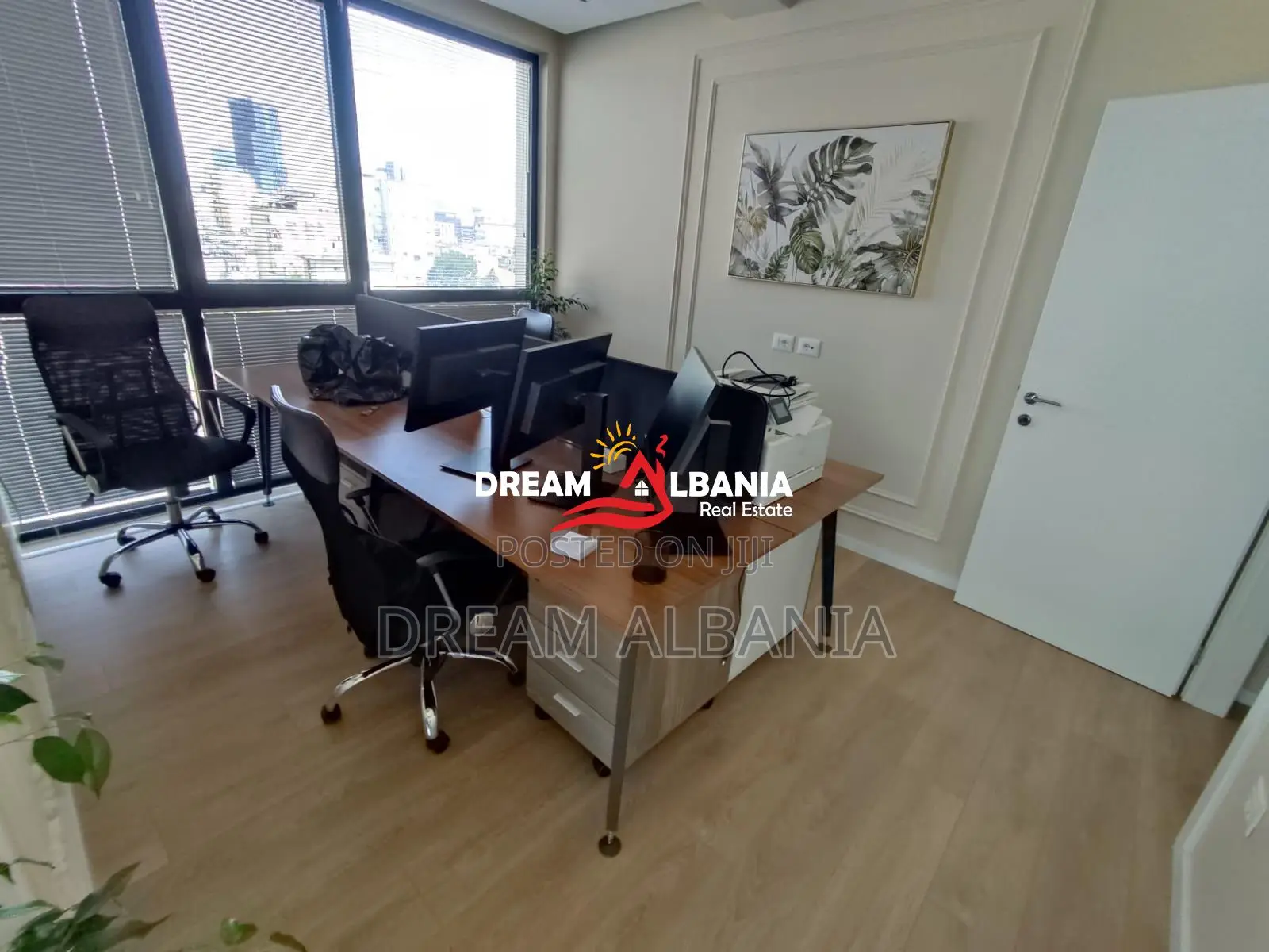 Jepet Ambient Zyre me qera ne Rrugen Mine Peza tek Golden Tower(ID 422