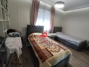 Shitet kat vile ne zonen e Ali Demit prane Rruges Myslym Lela (ID 4151