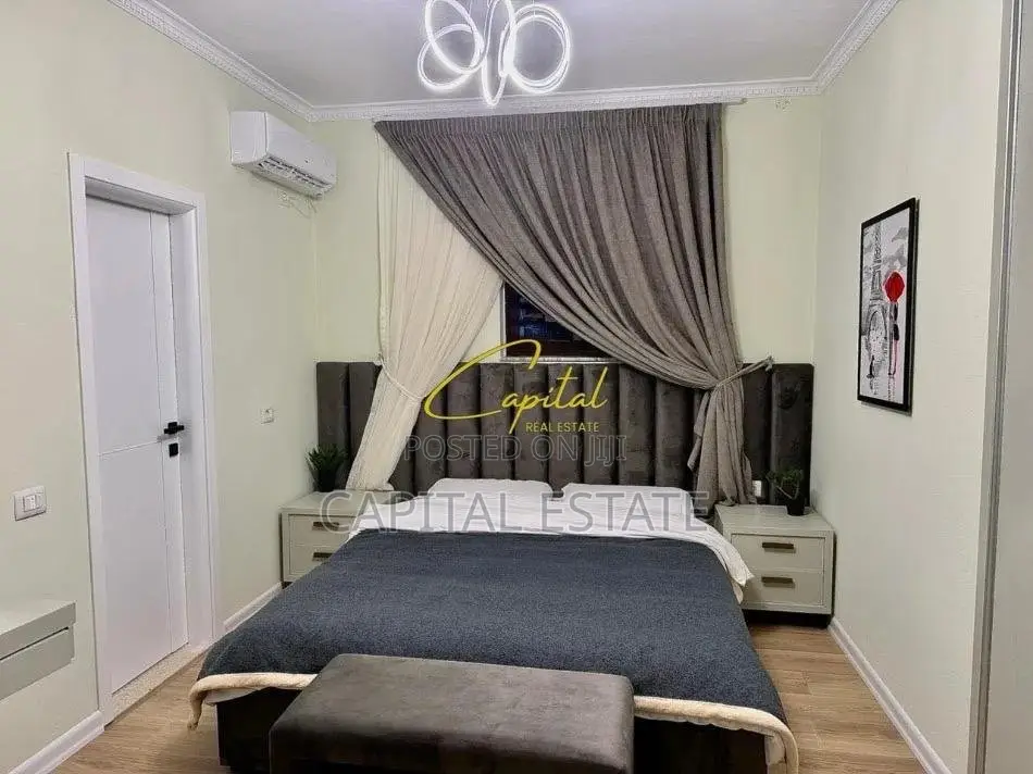APARTAMENT ME QIRA 3+1 VASIL SHANTO 1.200 EURO