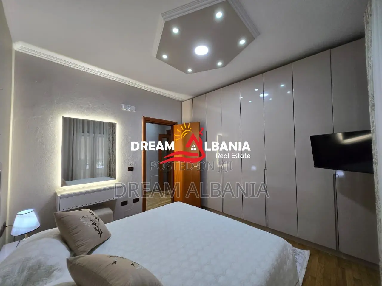 Jepet kat vile me qera ne Rrugen e Elbasanit , Tirane ( ID 4251434 ) .