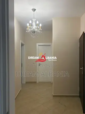 Jepet me qera Apartament 2+1 Rruga e Elbasanit prane pallatit te Briga