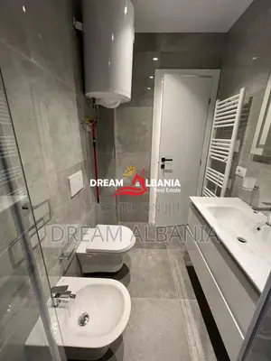 Apartament 2+1 me qera tek Fusha Aviacionit prane “Oslo Bar” ne Tirane