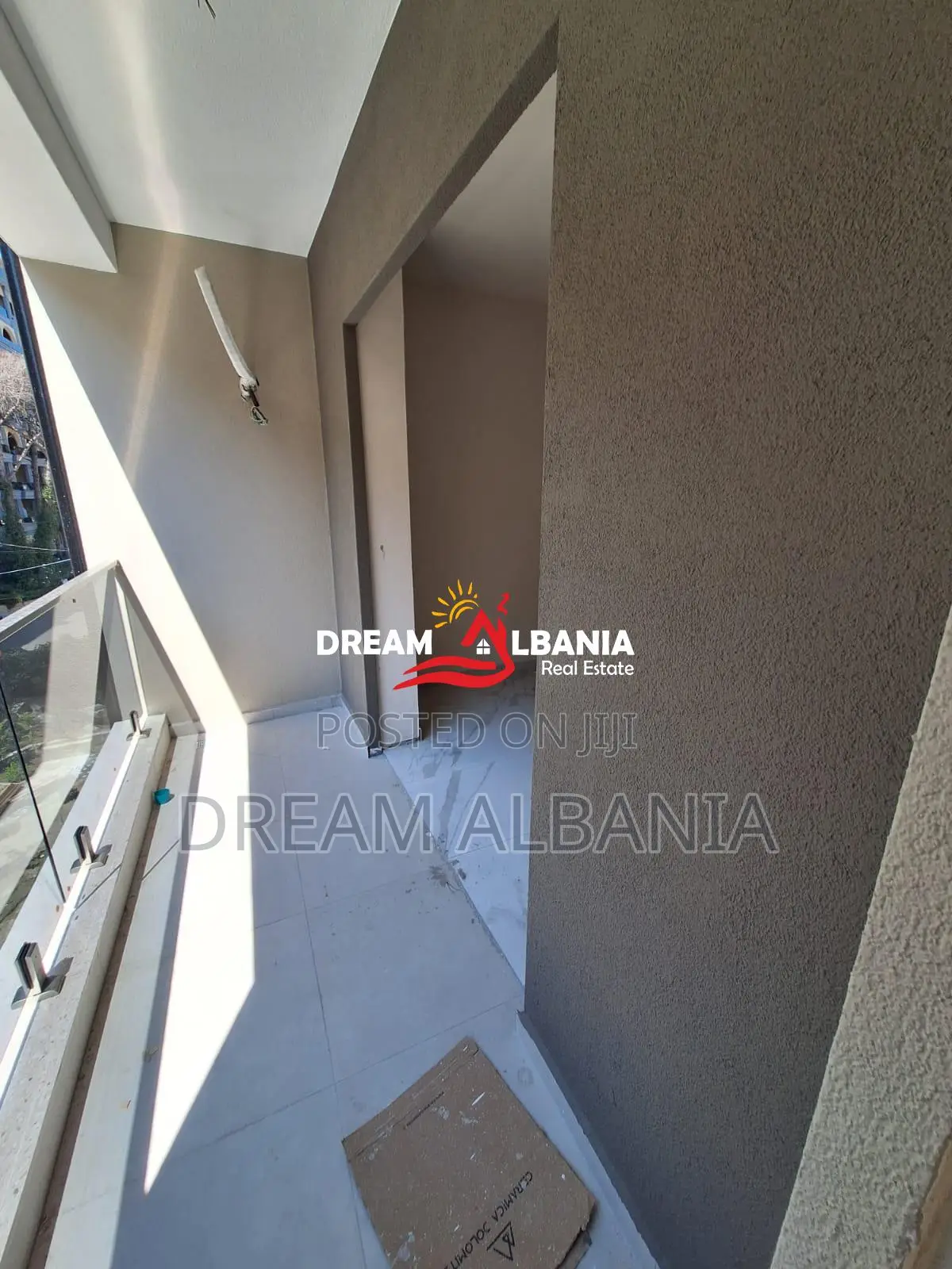 Shitet Apartament 1+1 Tek Mali Robit, Golem (41111590)