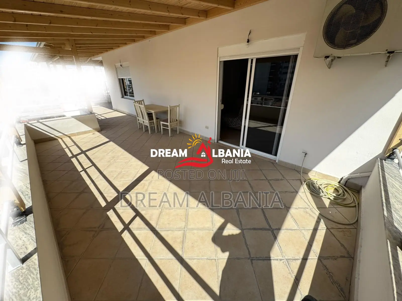 Apartament 2+1+Verand 62 m2 ne shitje Astir, prane Ozone Electronic Ti