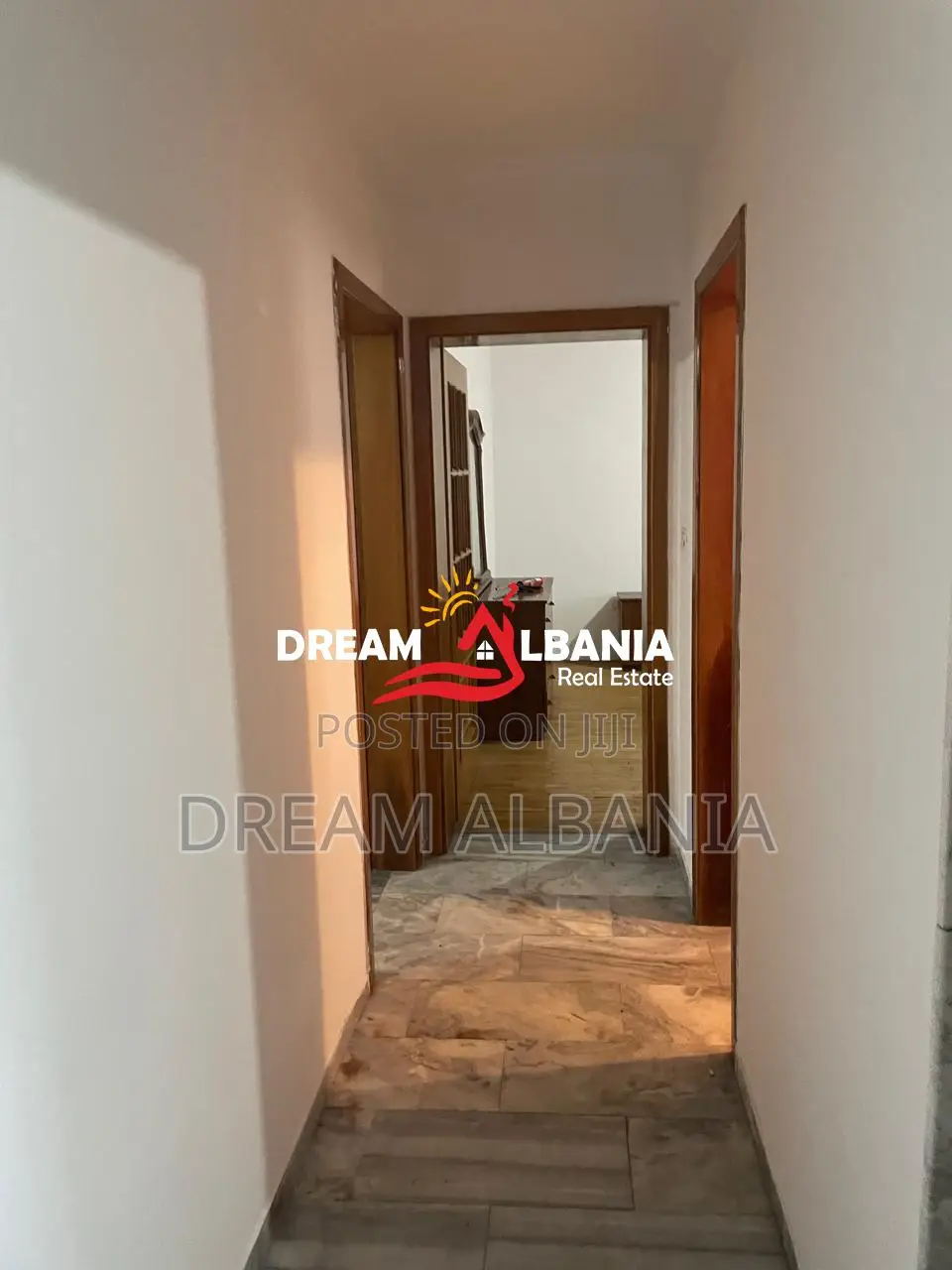 Apartamente 2+1 me qera ne zonen Lapraks afer Hotel Relax ne Tirane (I