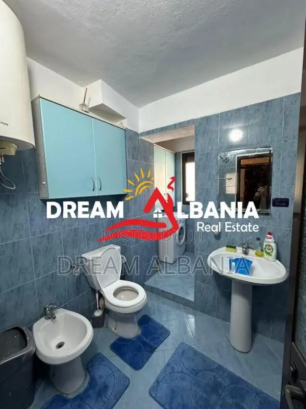 Jepet Apartament 2+1 me qera tek Pazari i Ri, prane Lincoln (ID 422961