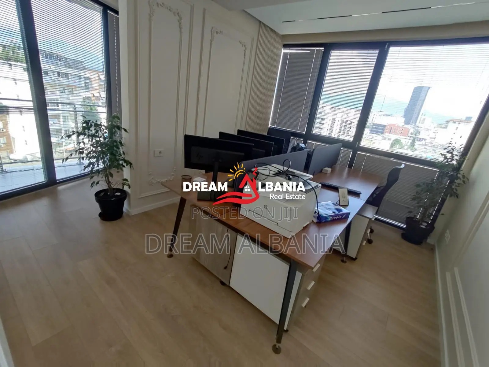 Jepet Ambient Zyre me qera ne Rrugen Mine Peza tek Golden Tower(ID 422