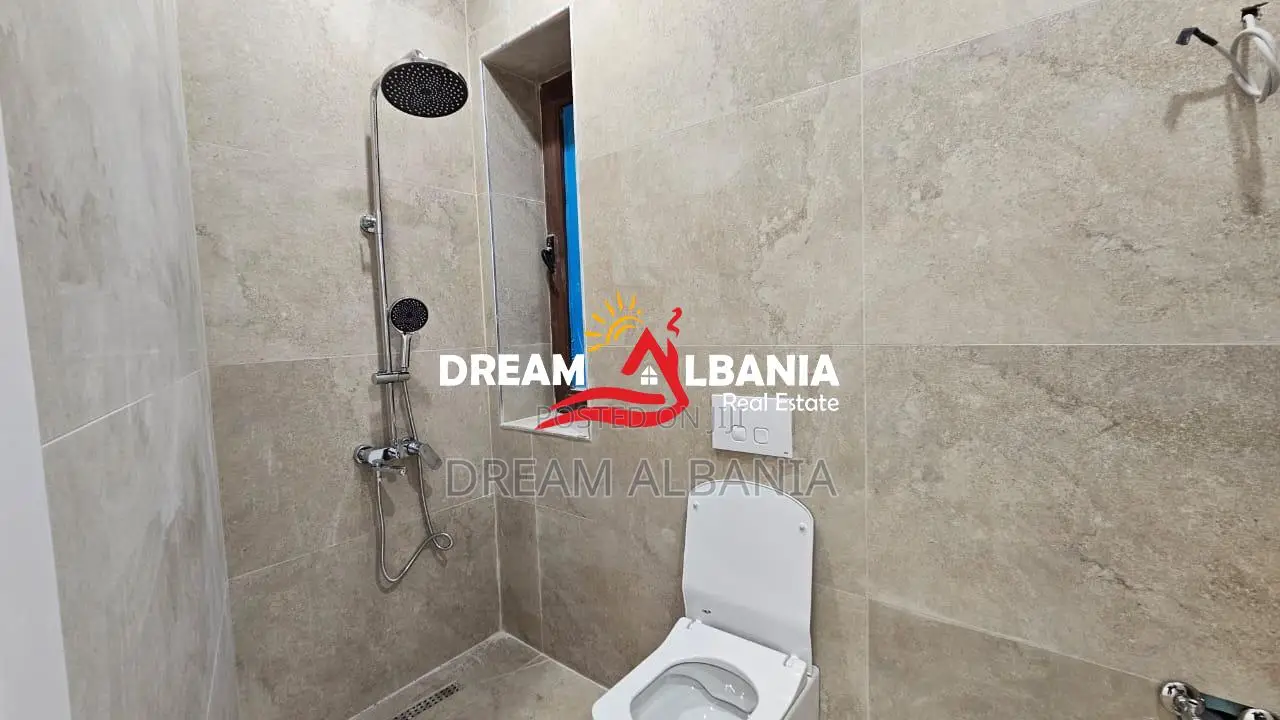 Ambient Biznesi në Astir prane pastiçeri “Nela 5” ( ID 42611419 )
