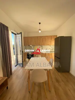 Kat Vile 2+1 me qira ne rrugën Azem Galica afer unazes në Paskuqan (ID