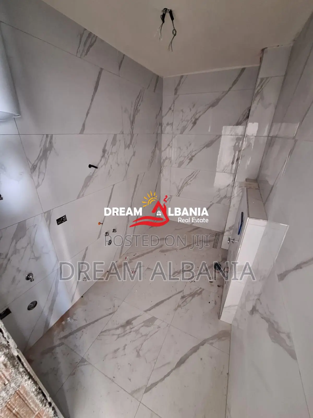 Shitet Apartament 1+1 Tek Mali Robit, Golem (41111590)