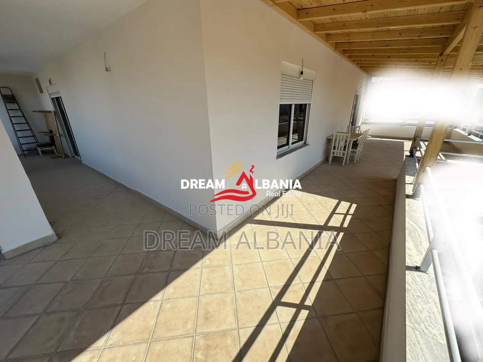 Apartament 2+1+Verand 62 m2 ne shitje Astir, prane Ozone Electronic Ti