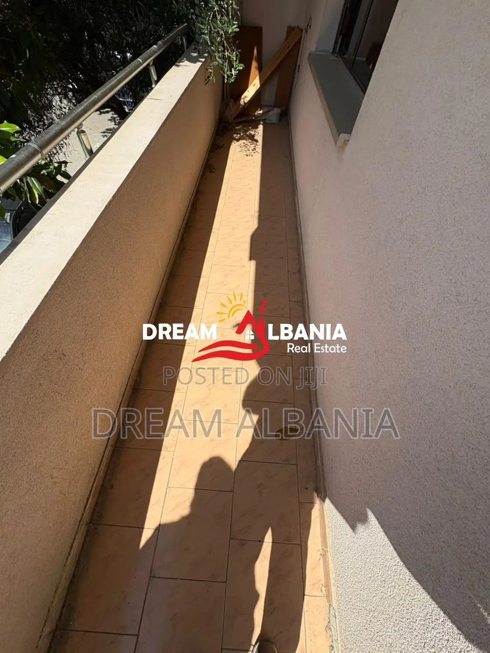 Shitet Apartament 2+1 prane Venue në Xhamllik, Tiranë (ID 41212272)