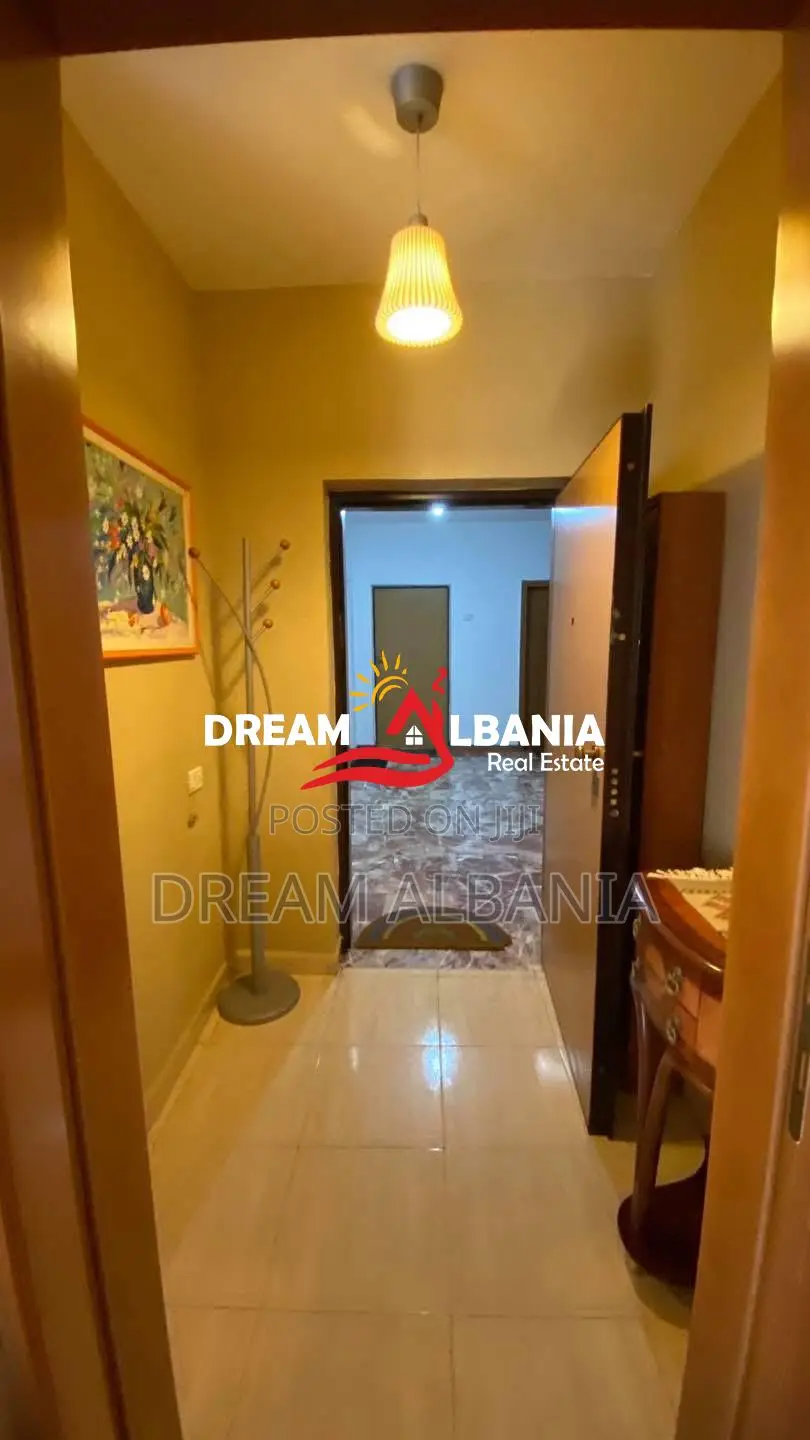 Apartamente 1+1 me qera ne zonen e Rruges se Kavajes ne Tirane (ID 421