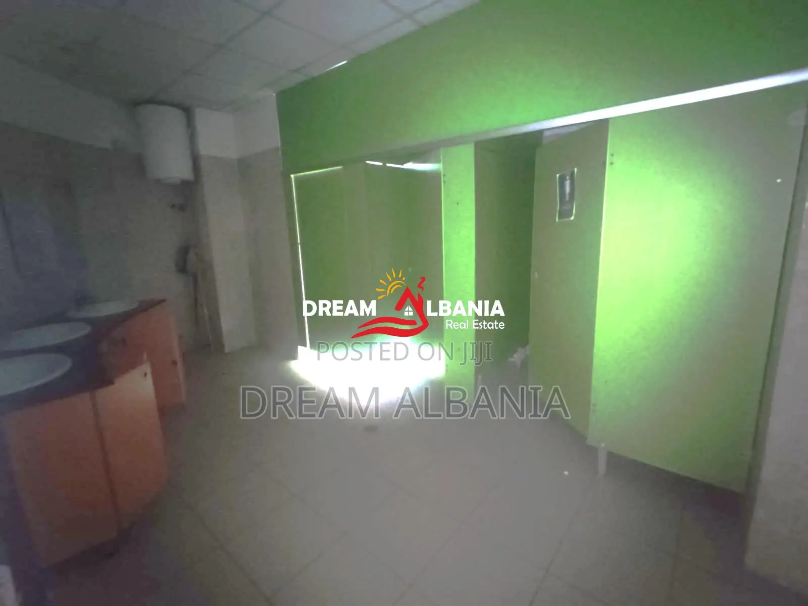 Jepet ambient biznesi me qera ne zonen e Bllokut prane Stadiumit Selma