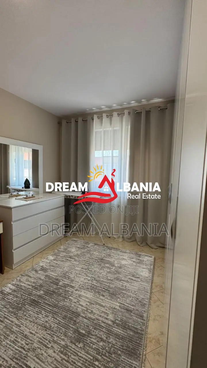 Apartament me qera 2+1, ne Rrugen Frederik Shiroka, prane 21 dhjetorit
