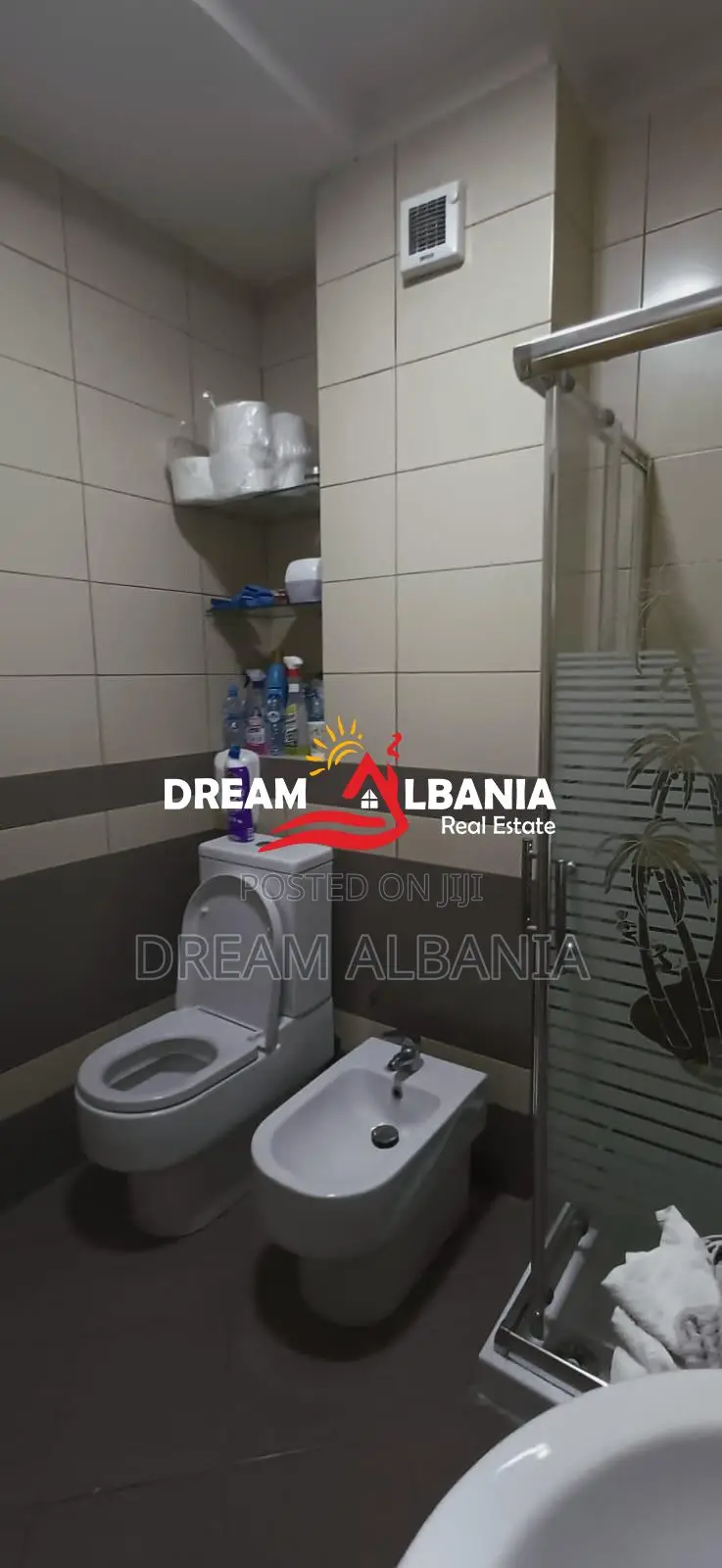 Jepet me qera ambjent per ndarje qeraje ne Don Bosko, Tirane (ID 42611