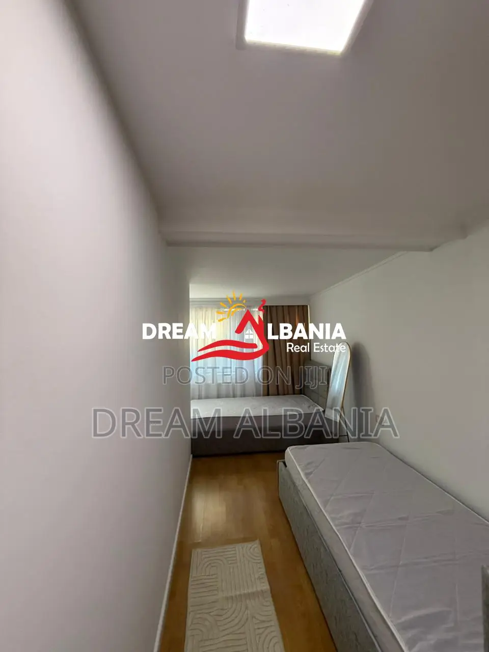 Jepet me qera apartament 2+1 ne zonen e Bllokut, Tirane (ID 42215594)
