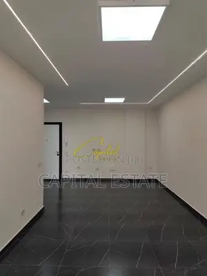 ZYRE ME QIRA 75 M2 RRUGA MINE PEZA 580 EURO