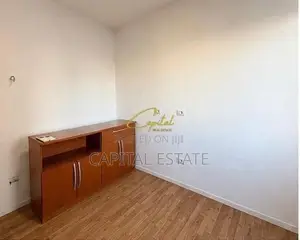 AMBIENT BIZNESI ME QIRA 75 M2 RUGA E KOSOVAREVE 60.000 LEKE