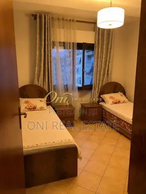 Apartment to rent Komuna e Parisit - Kristal Center (Tirana - city)
