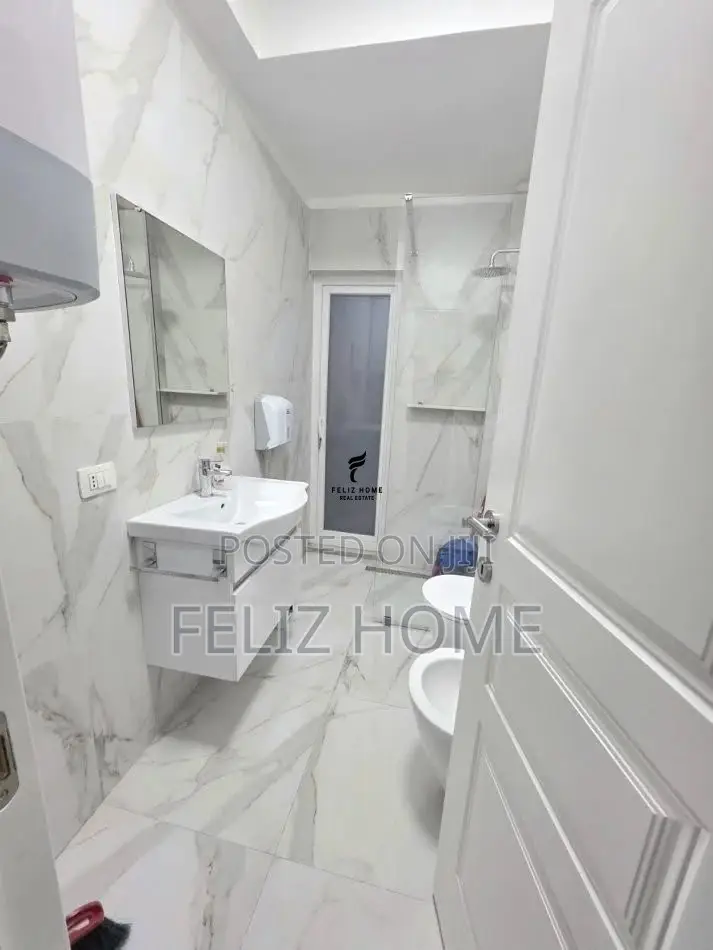 ZYRE ME QERA 110 M2 RRUGA E KAVAJES 85.000 LEKE