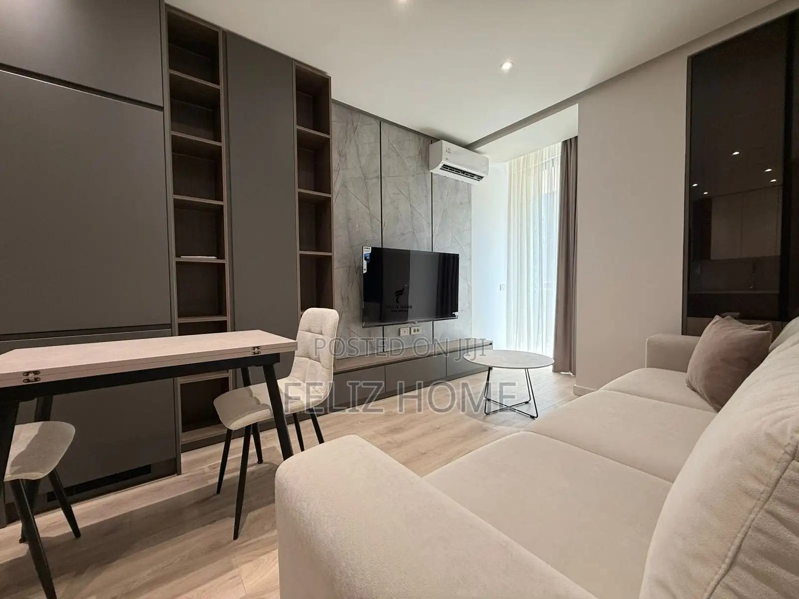 APARTAMENT ME QERA 1+1 MINE PEZA 1.300 EURO