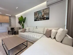 APARTAMENT ME QERA 2+1 MINE PEZA 1.500 EURO