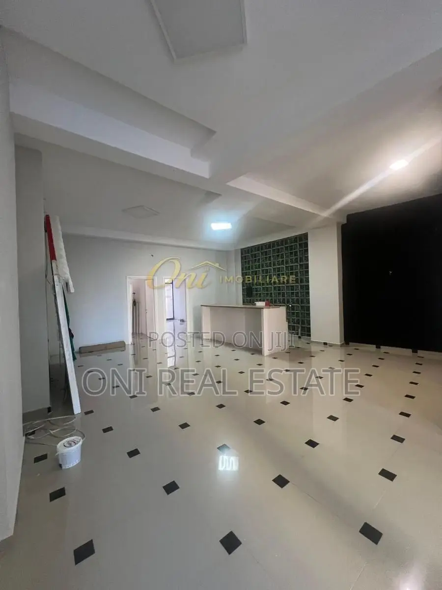 Office to rent Astiri - Unaza e Re (Tirana - city)