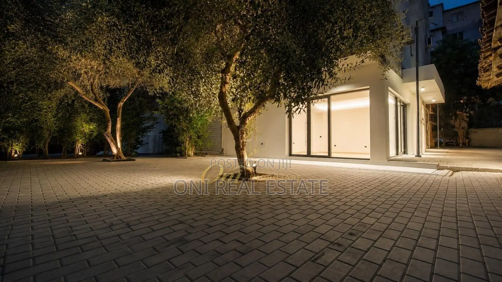 Business building to rent Center (Tirana - city)