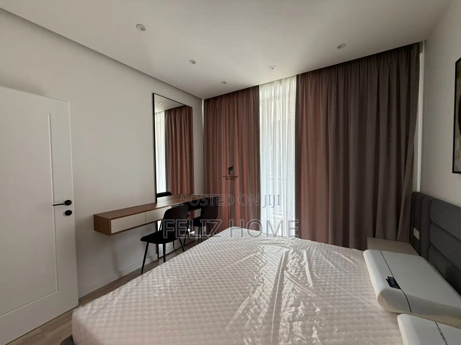 APARTAMENT ME QERA 1+1 MINE PEZA 1.300 EURO