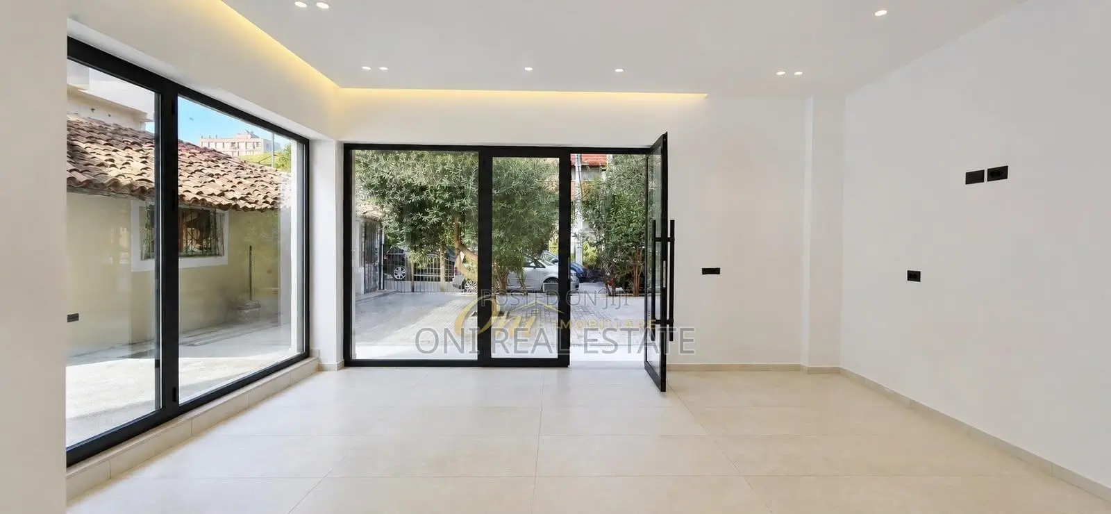 Business building to rent Center (Tirana - city)