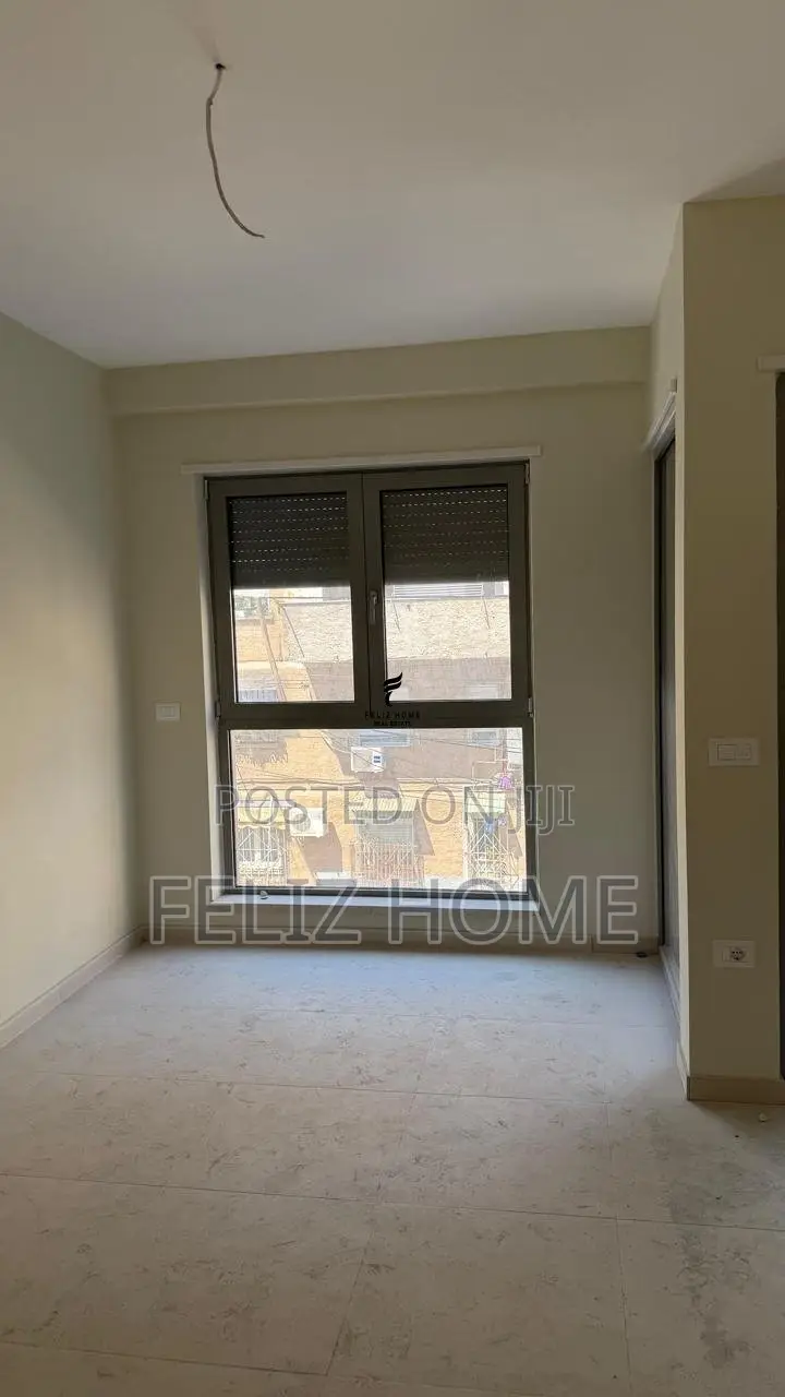 ZYRE ME QERA 70M2 PAZARI I RI 65.000 LEKE