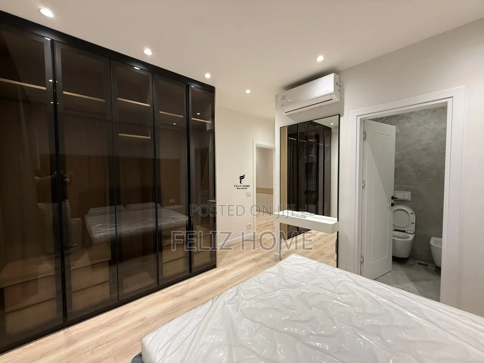 APARTAMENT ME QERA 2+1 MINE PEZA 1.500 EURO