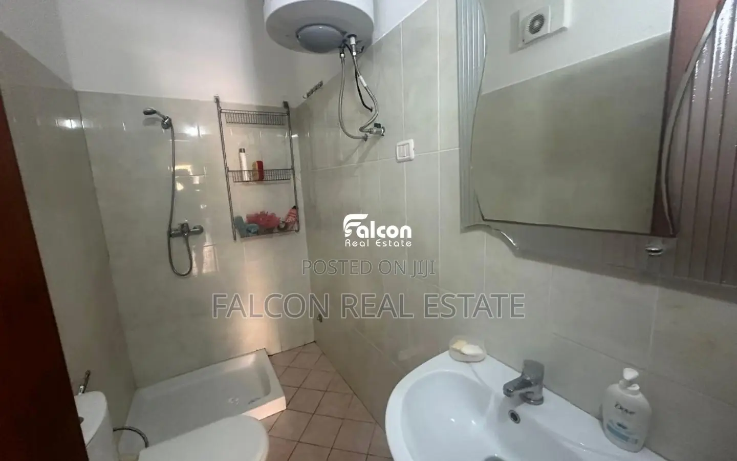Shitet apartament 1+1 në Golem, vetëm 100 metra larg detit!