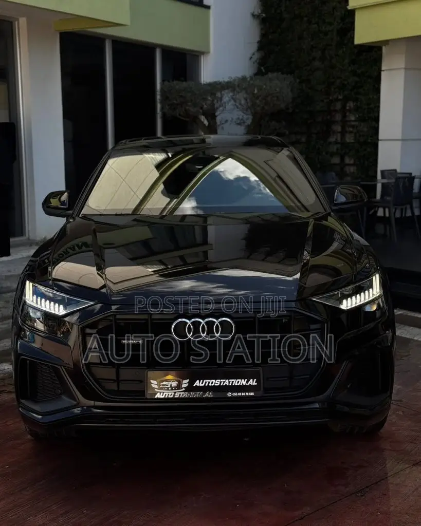 Audi Q8