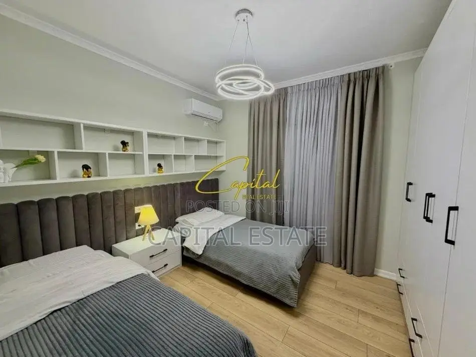 APARTAMENT ME QIRA 3+1 VASIL SHANTO 1.200 EURO