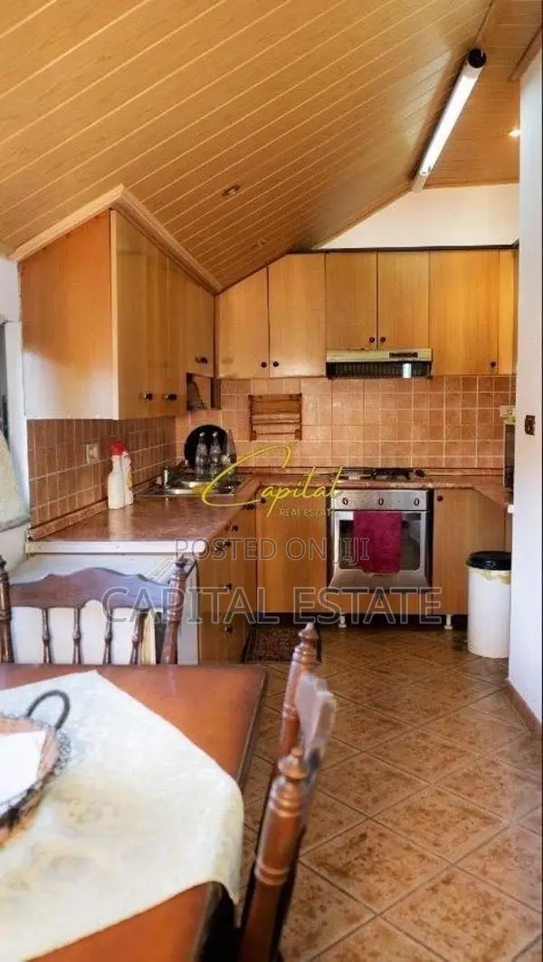 APARTAMENT ME QIRA 2+1 RRUGA E DIBRES 80.000 LEKE