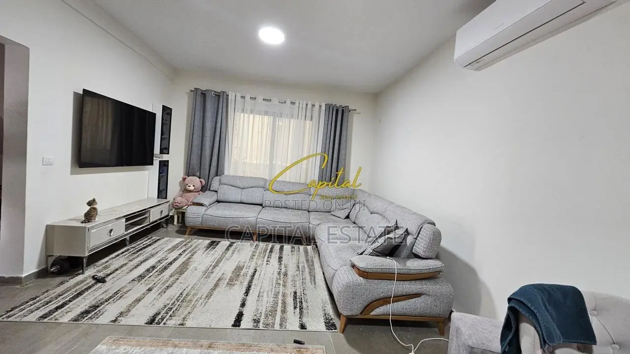 VILE PRIVATE ME QIRA 500 M2 ALLIAS 2.300 EURO