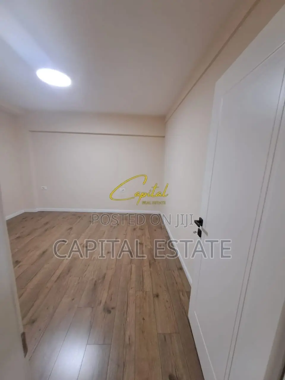 ZYRE ME QIRA 80 M2 QENDER 900 EURO