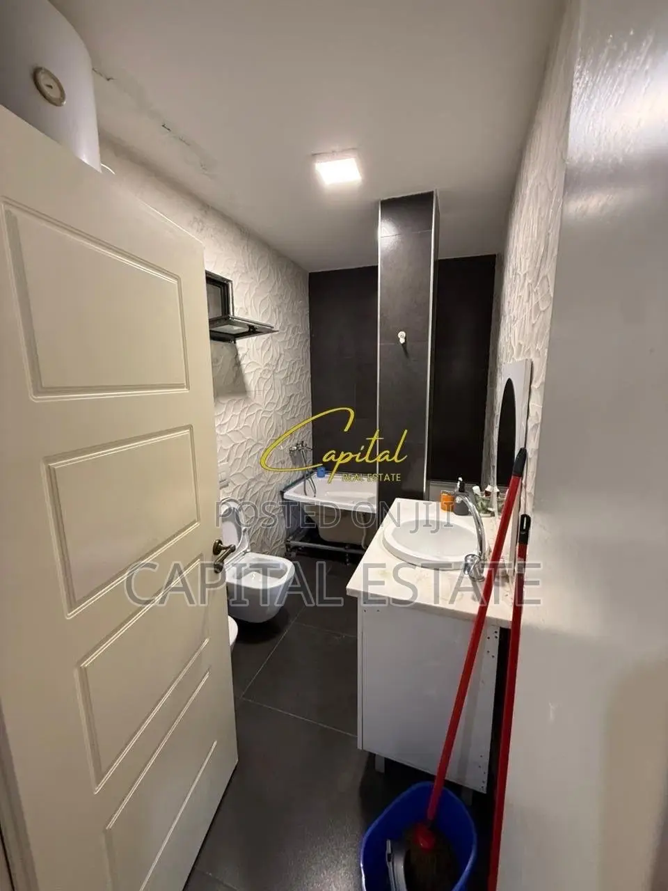 APARTAMENT ME QIRA 2+1 ISH TREGU ELEKTRIK 50.000 LEKE