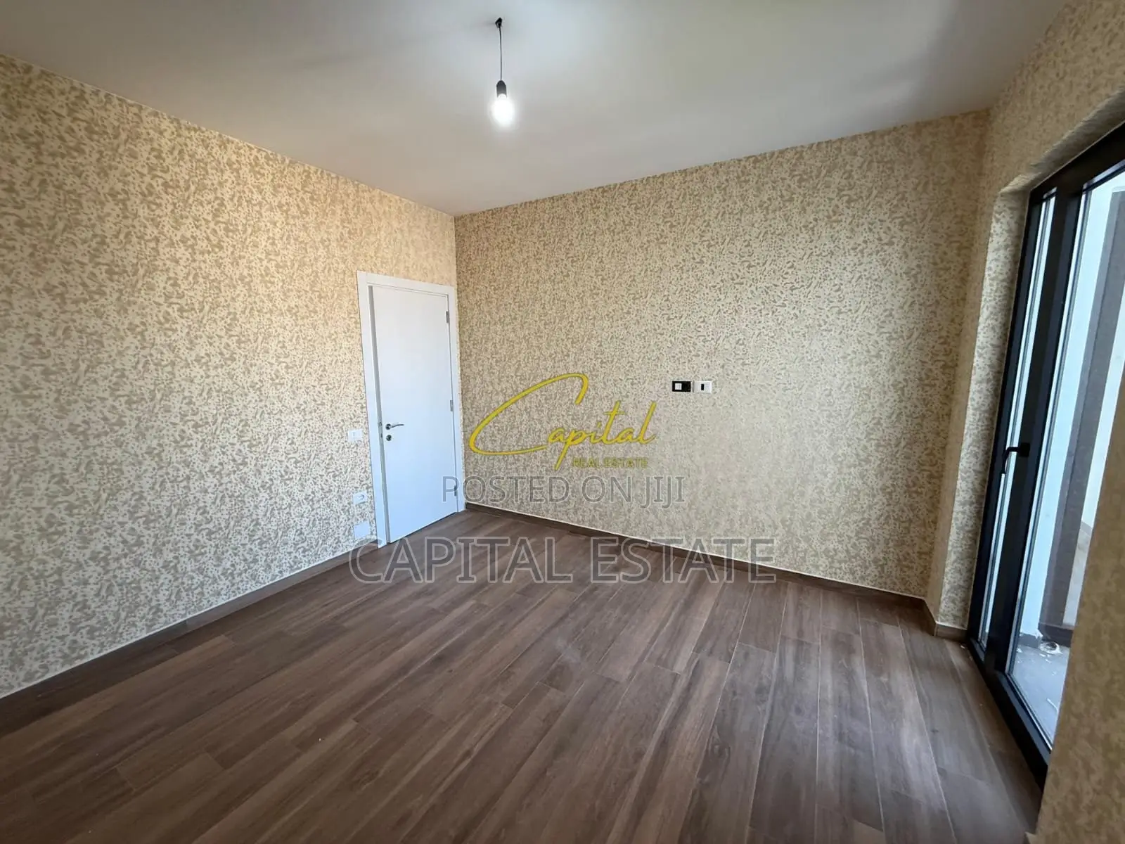 ZYRE ME QIRA 81 M2 KOMPLEKSI FARMACIA 10 500 EURO
