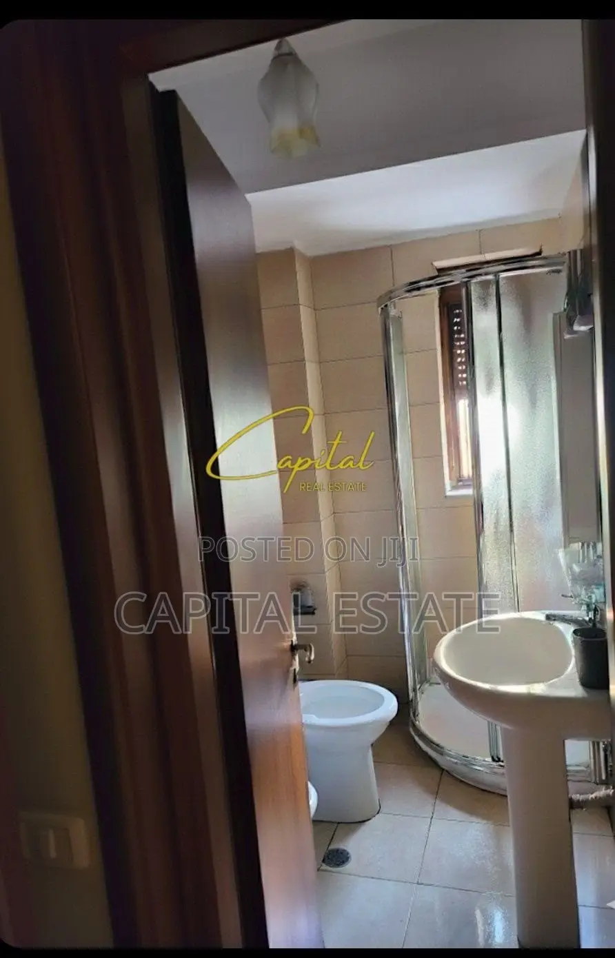 APARTAMENT ME QIRA 1+1 BLV BAJRAM CURRI 45.000 LEKE