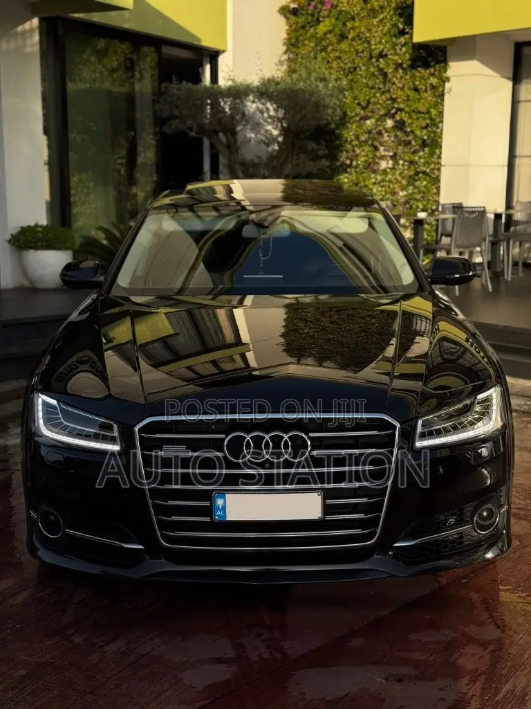 SHITET Audi A8